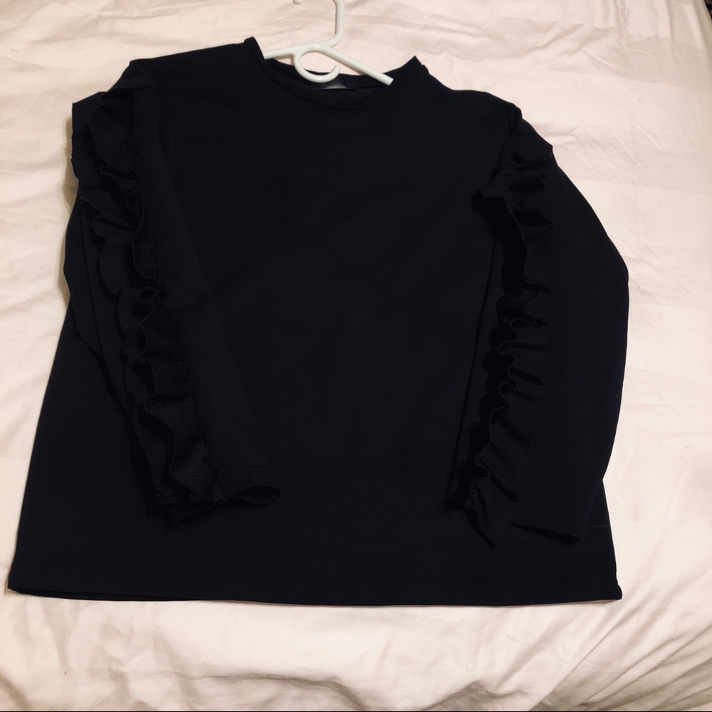 Ruffle sleeve crew sweatshirt - Picture 2 of 3
